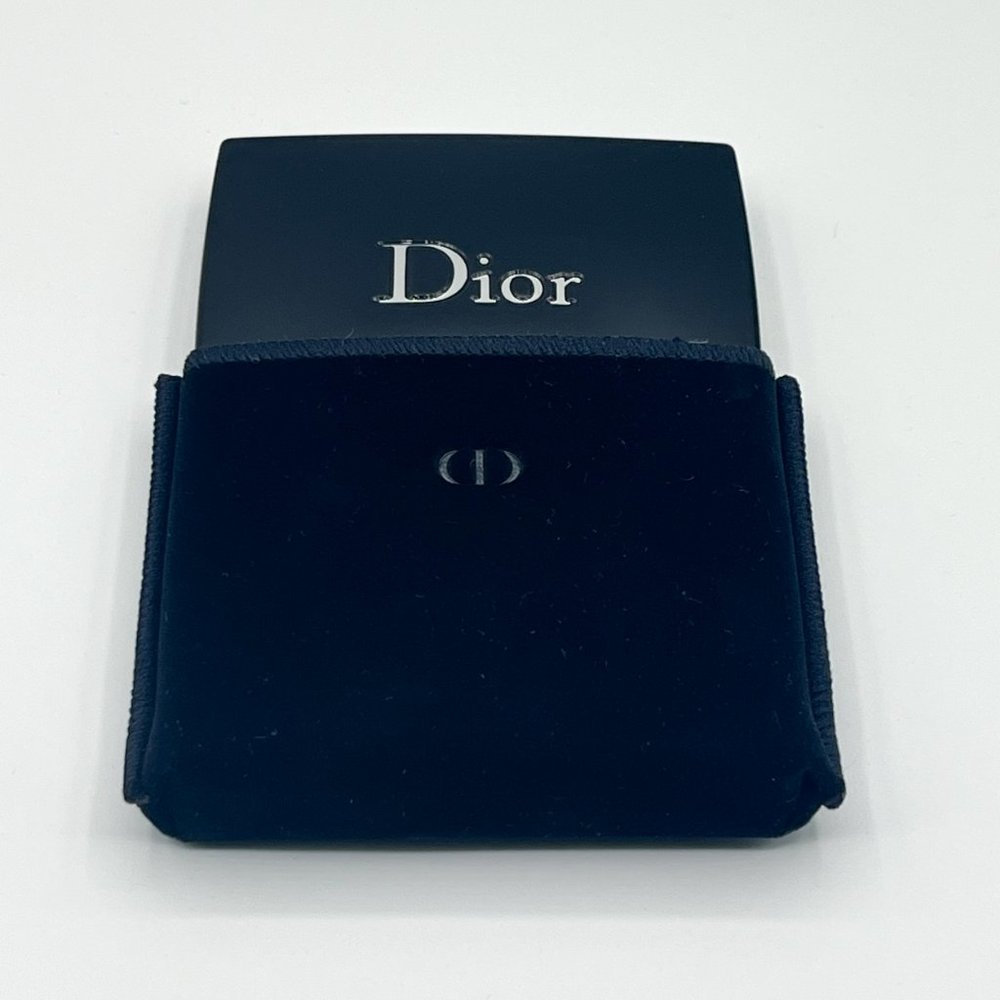Dior Trioblique Pure Glow (663) Triple Bloom Eyeshadow Palette - Picture 3 of 6